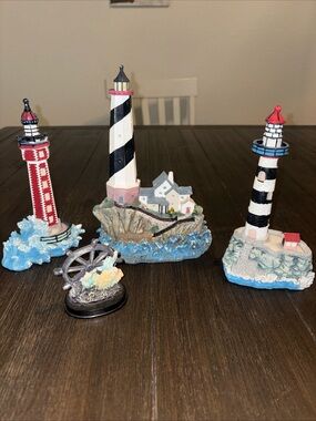 Source Unknown Coastal Lighthouse Trio Figurines - Black, White & Red